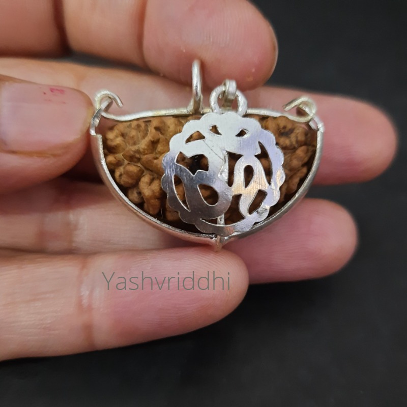 1/Ek Mukhi Rudraksha Half Moon Silver Cap with OM Genuine – India