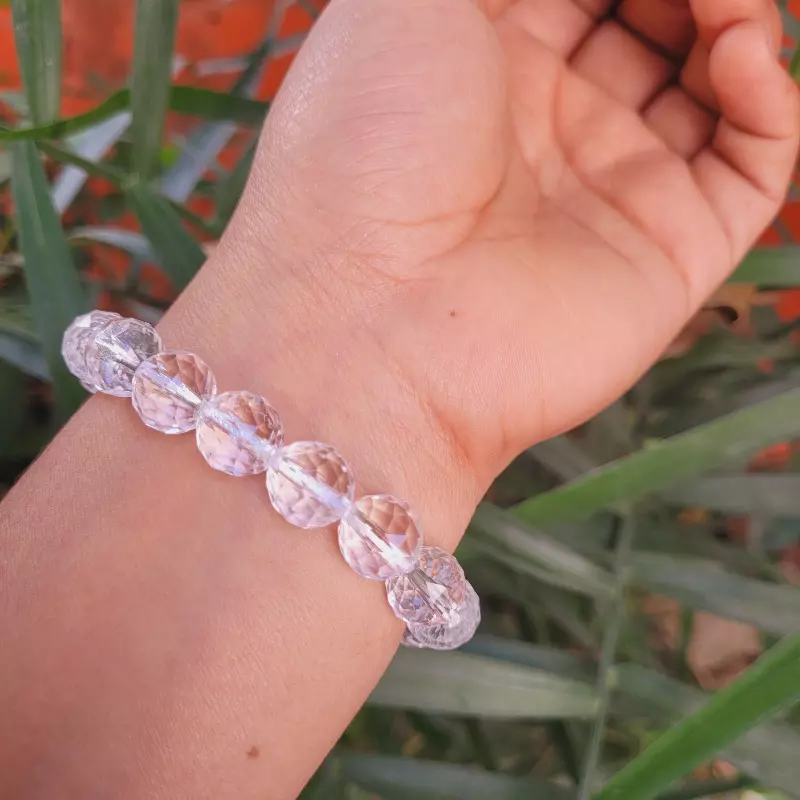 Crystal | Sphatik Diamond Cut Bracelet For Men & Women (8 MM)(1 Pc) –  Numeroastro