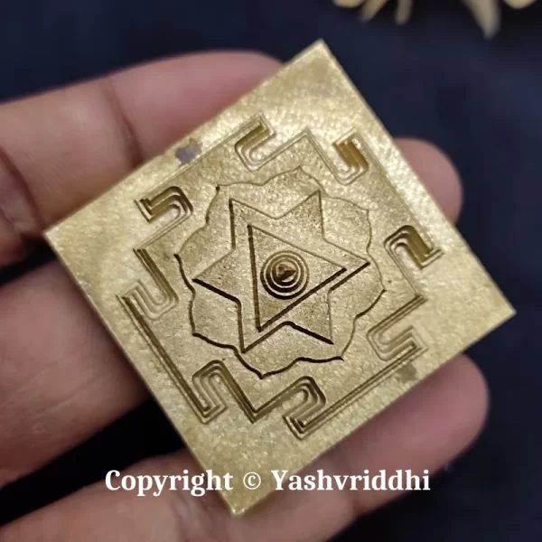 Panchdhatu Meru Shree Mahavidhya Chitramasta Yantra Premium Quality - Image 4