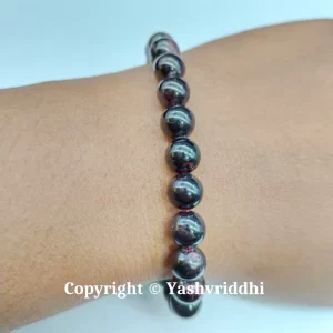 The Allure and Energizing Properties of Natural Garnet - Image 4