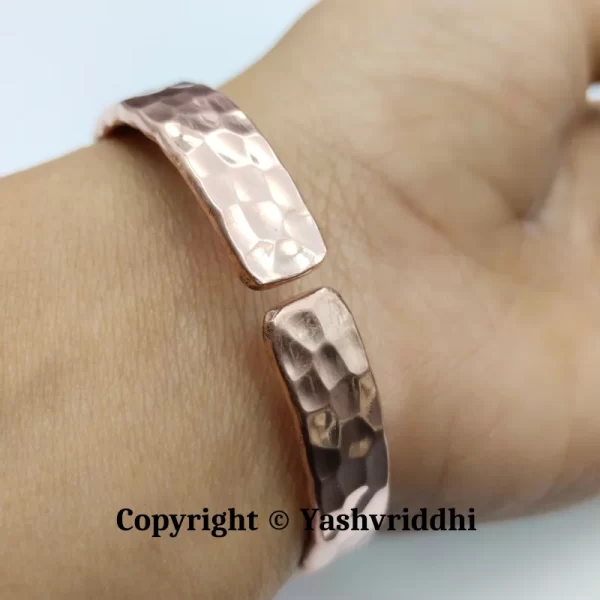 Energize with Elegance: The Copper Infusion Bracelet - Image 6