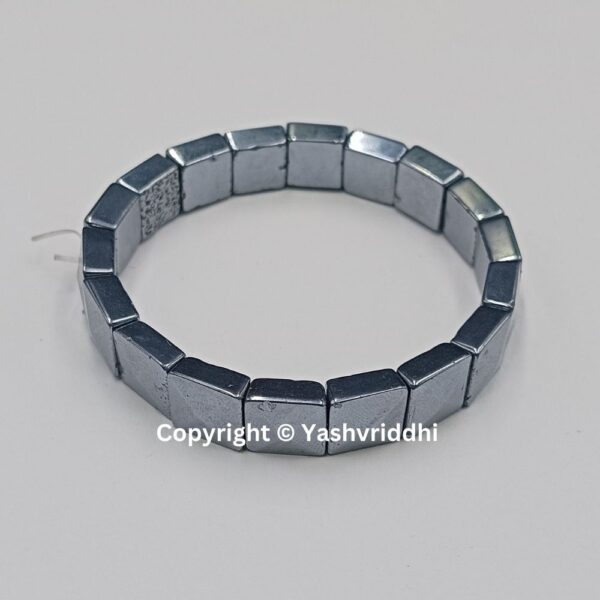 Terahertz square shape bracelets