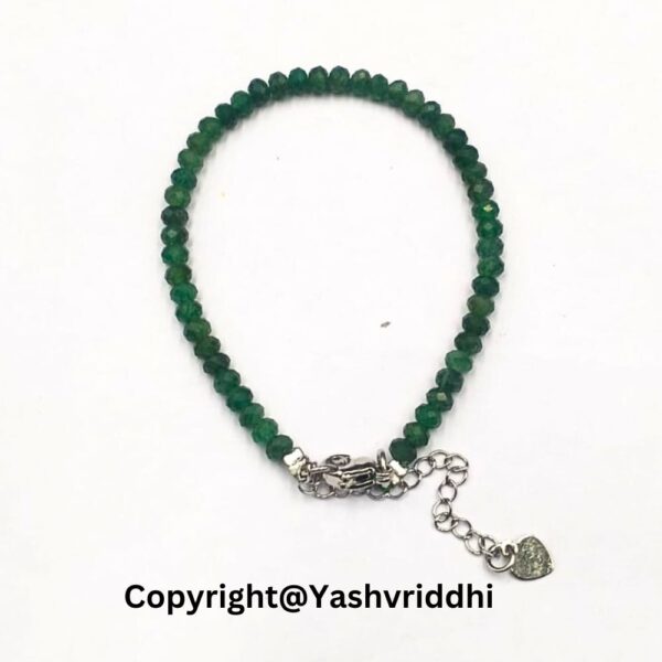 Green Jade Bracelet: A Touch of Elegance and Harmony