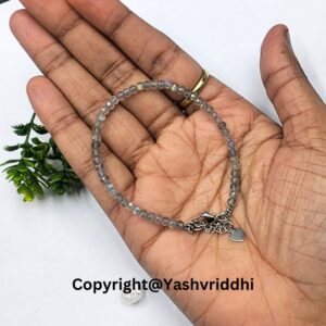 Mystic Glow Labradorite Bracelet - Image 5