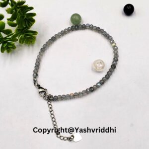 Mystic Glow Labradorite Bracelet - Image 6